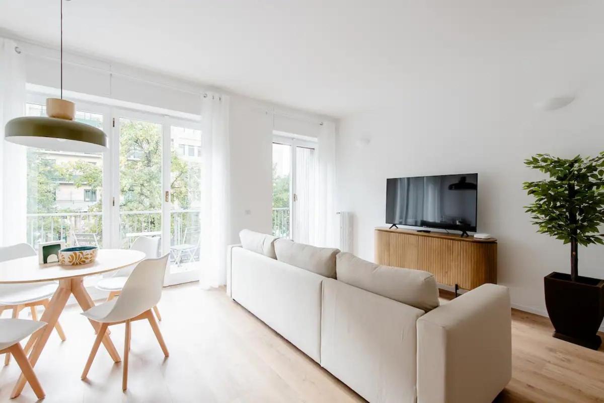 Luxury 2 Bedroom Apartament, Close To San Siro, Fiera And 10 Min Metro To Duomo Milano Dış mekan fotoğraf